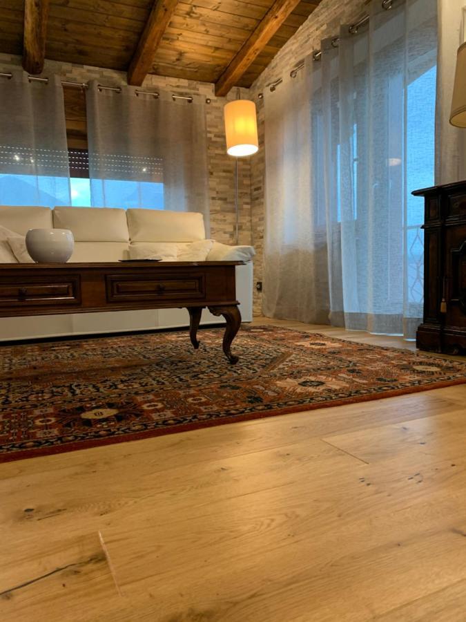 אפרטהוטל דומג'ה די קדורה Mansarda La Soffitta מראה חיצוני תמונה