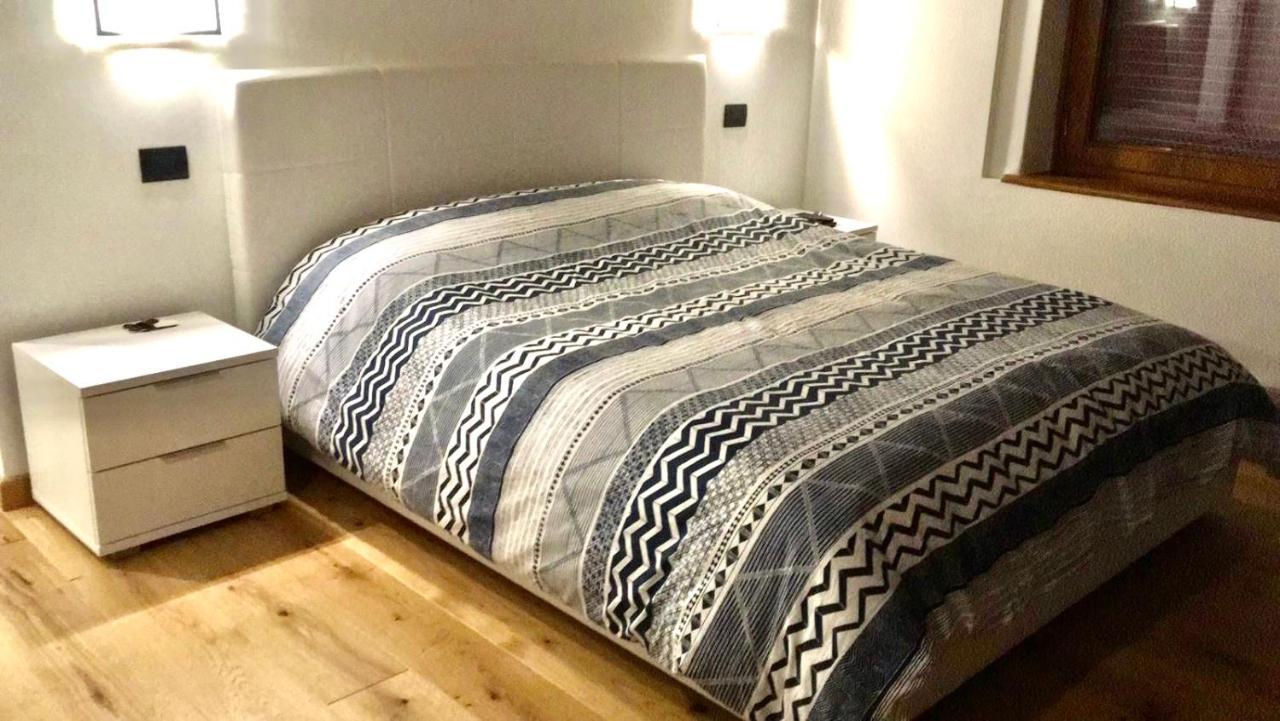 אפרטהוטל דומג'ה די קדורה Mansarda La Soffitta מראה חיצוני תמונה